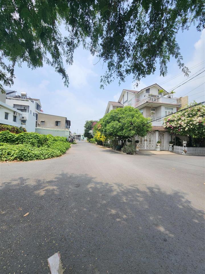 Hàng hiếm, bán đất biệt thự, ngang 9,5m, vị trí đẹp khu bên sông, p. hiệp bình chánh, q. thủ đức