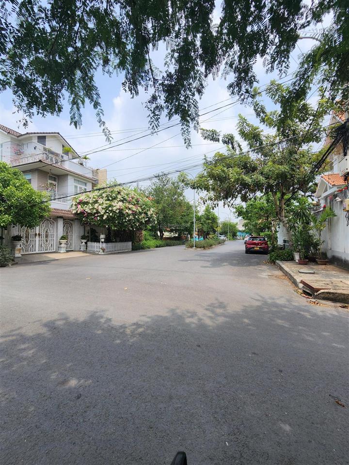 Hàng hiếm, bán đất biệt thự, ngang 9,5m, vị trí đẹp khu bên sông, p. hiệp bình chánh, q. thủ đức