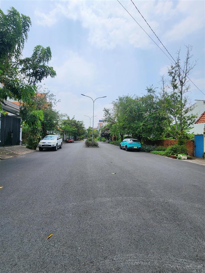 Hàng hiếm, bán đất biệt thự, ngang 9,5m, vị trí đẹp khu bên sông, p. hiệp bình chánh, q. thủ đức