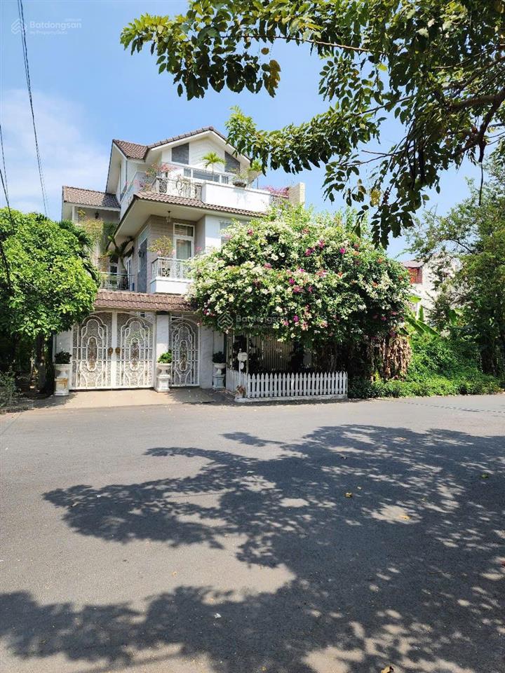 Hàng hiếm, bán đất biệt thự, ngang 9,5m, vị trí đẹp khu bên sông, p. hiệp bình chánh, q. thủ đức