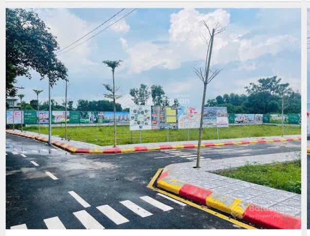 Bán lô góc đất nền hoà lạc 116m2, giá f0. chỉ nhỉnh 32tr/m2.  0965 692 ***.
