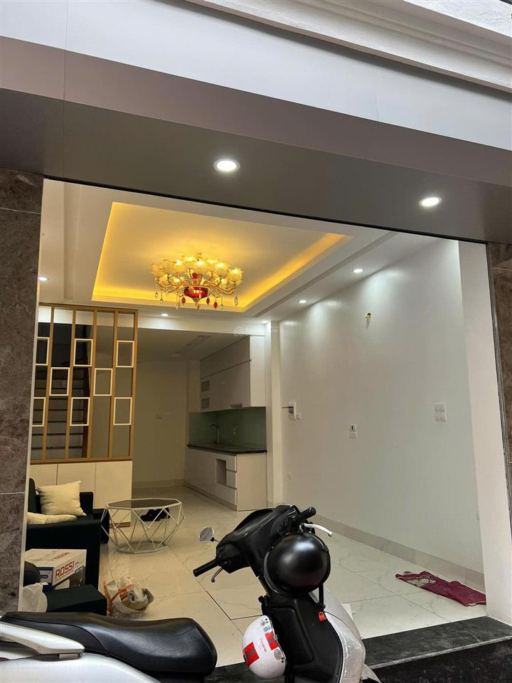 Chủ nhà cần tiền bán gấp nhà riêng 5 tầng,30,2m2, văn trì.từ liêm.góc 3 mặt thoáng. 0965 692 ***.