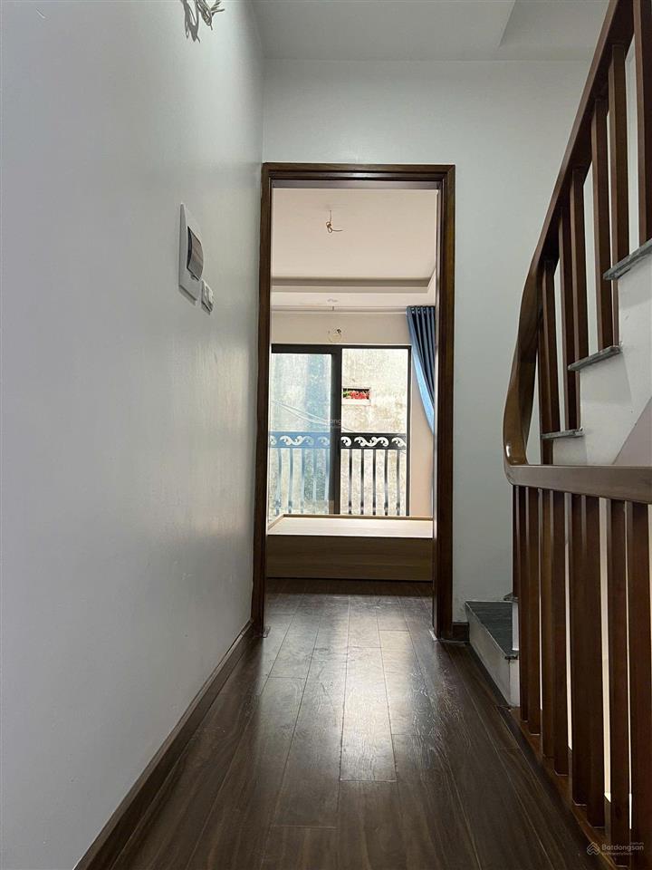 Chủ nhà cần tiền bán gấp nhà riêng 5 tầng,30,2m2, văn trì.từ liêm.góc 3 mặt thoáng. 0965 692 ***.