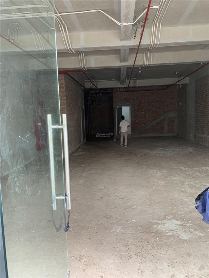 Chính chủ, bán khách sạn mini gần 40 phòng, dt 1236m2 sàn, giá rẻ như cho