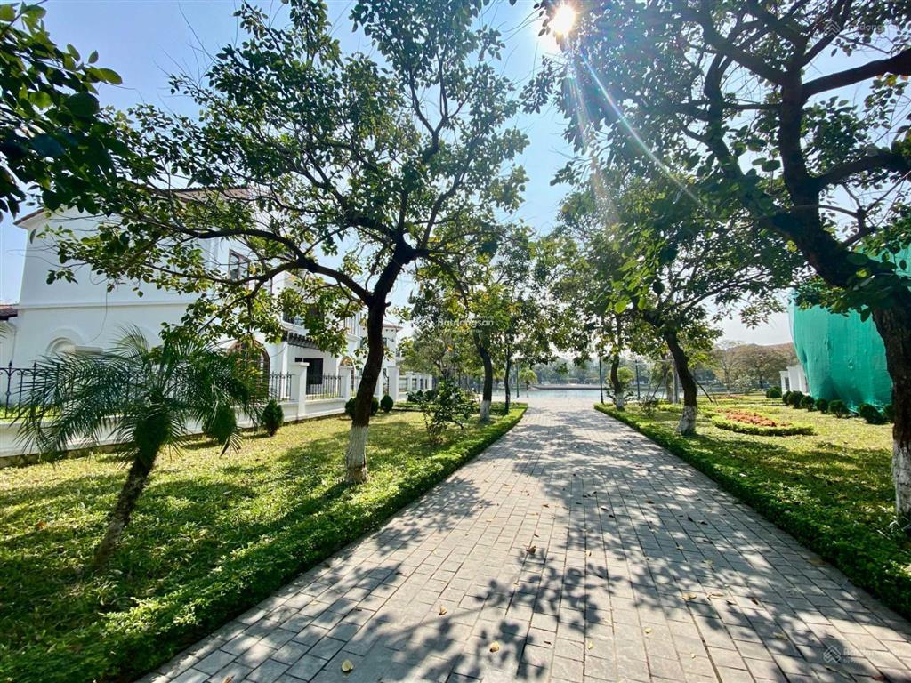 Cực gấp bán biệt thự hồ lago nam an khánh, gần 408m2, gần tây hồ rất gần công viên nội khu,vườn hoa