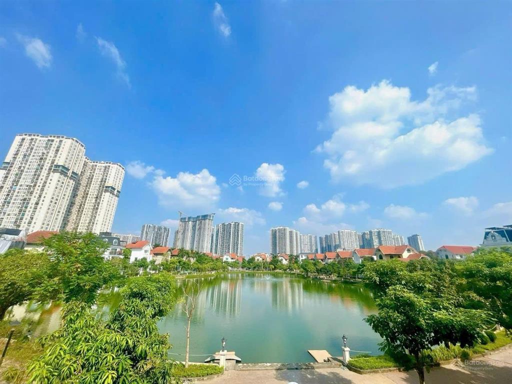 Bán gấp nhà liền kề bảo sơn, sổ đỏ cc. lối thông vinsmart