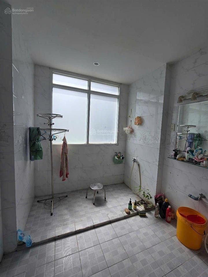 Mặt tiền kinh doanh 6mx6m 2 lầu 1 sân thượng  4pn & 3 toilet