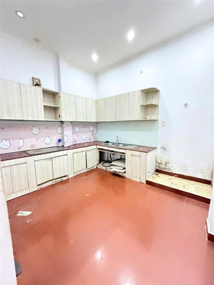 Bán nhà hẻm 102 thoáng đường âu dương lân p3 q8
