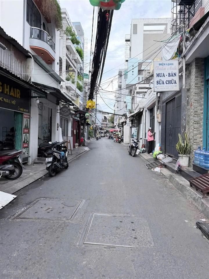Bán nhà hẻm 102 thoáng đường âu dương lân p3 q8
