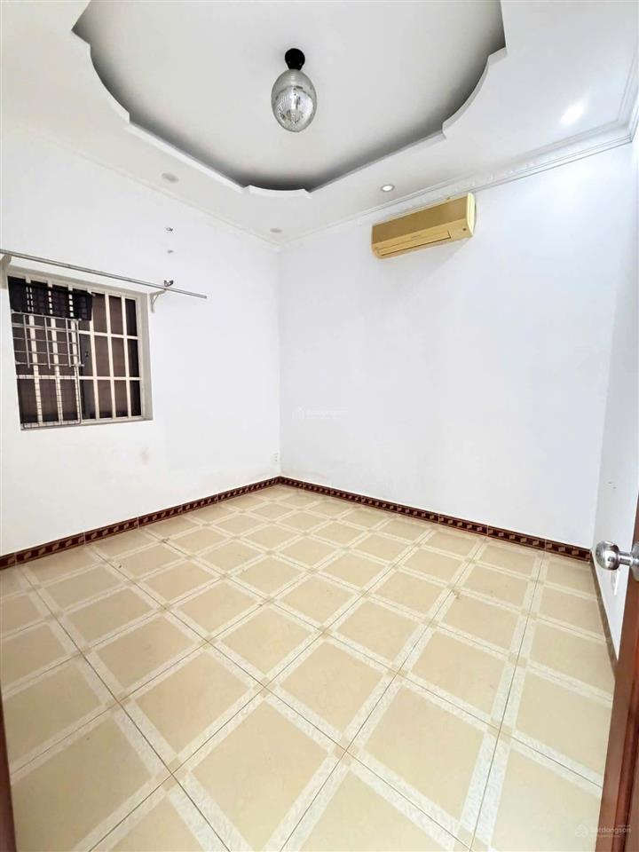 Bán nhà hẻm 102 thoáng đường âu dương lân p3 q8