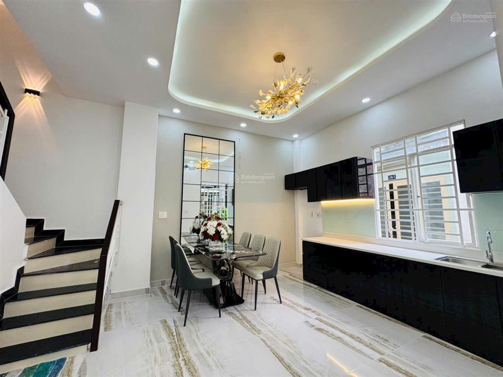Bán nhà mới lung linh đường âu dương lân p.chánh hưng q8