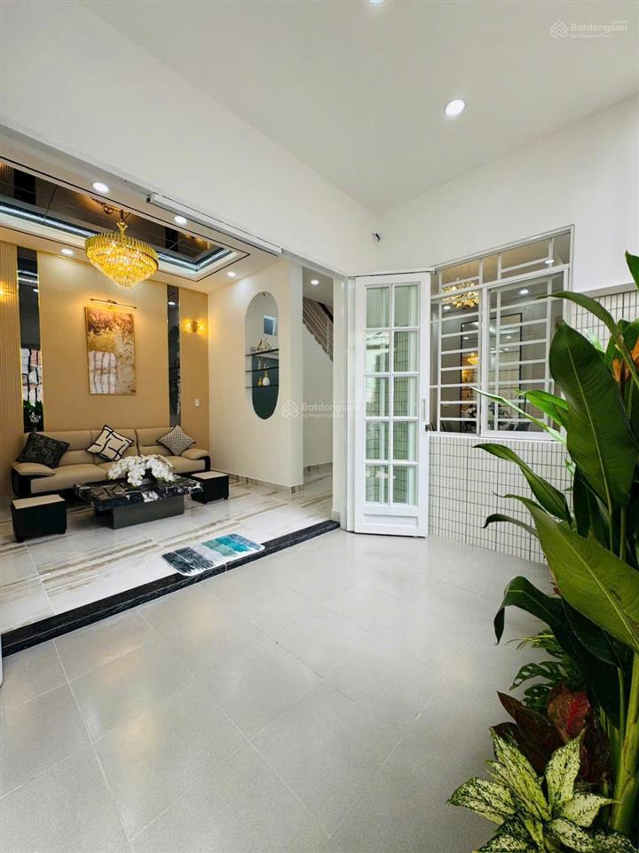 Bán nhà mới lung linh đường âu dương lân p.chánh hưng q8