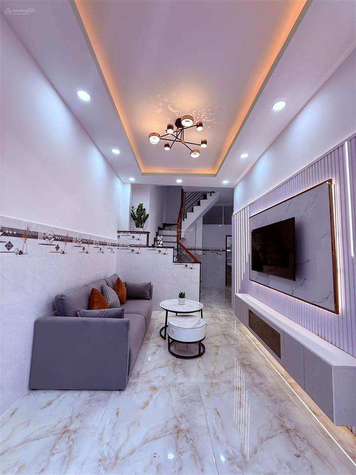 Bán nhà đẹp mặt tiền đường cao xuân dục p12 q8