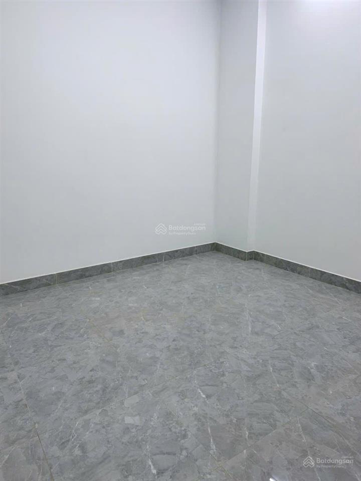 Bán nhà sạch đẹp hẻm 181 âu dương lân p2 q8