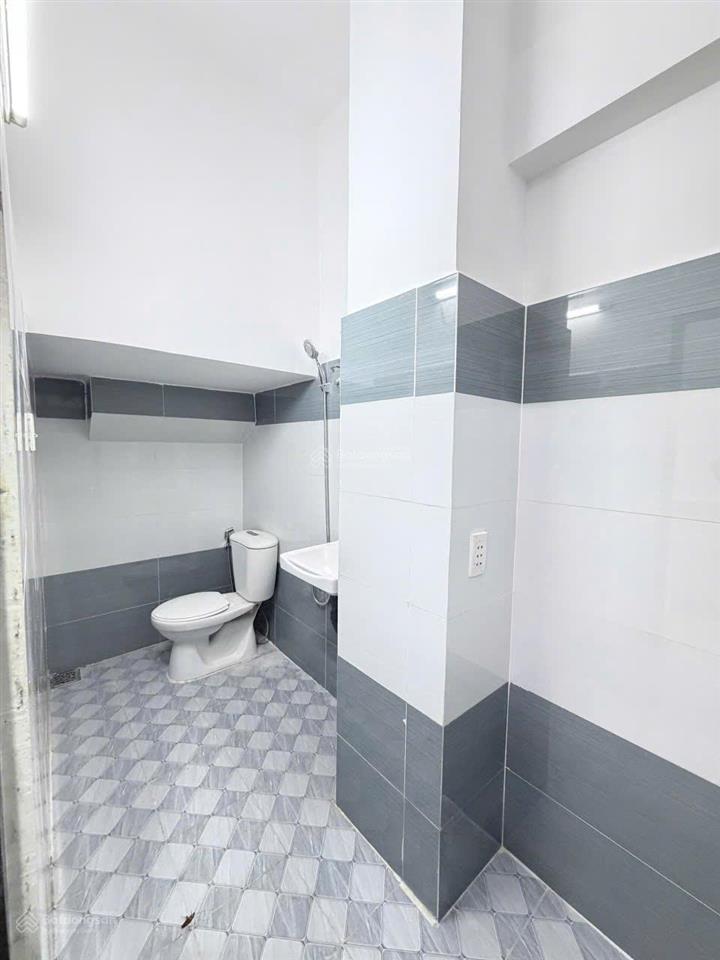 Bán nhà sạch đẹp hẻm 181 âu dương lân p2 q8