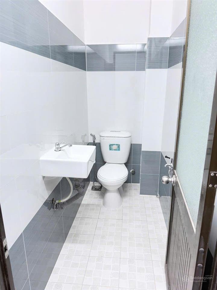 Bán nhà sạch đẹp hẻm 181 âu dương lân p2 q8