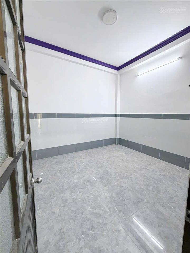 Bán nhà sạch đẹp hẻm 181 âu dương lân p2 q8