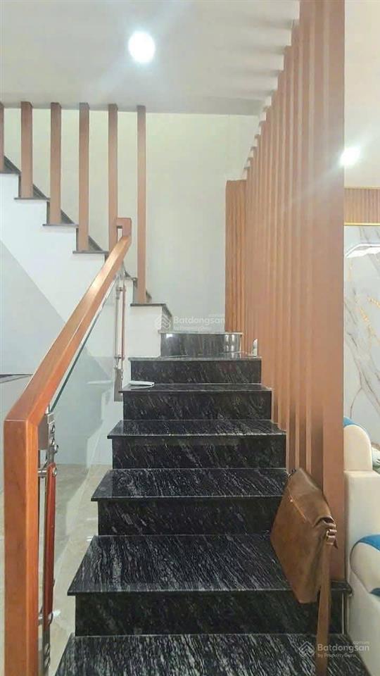 Bán nhà xây mới hẻm 372 tùng thiện vương p13 q8