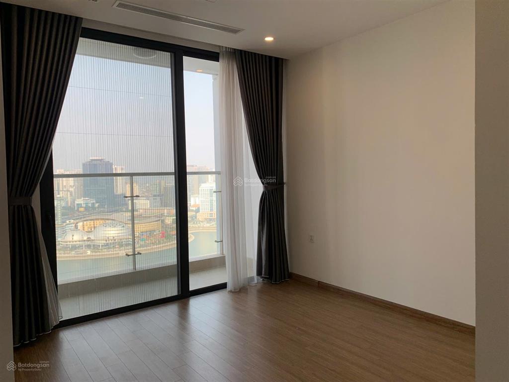 Chính chủ bán nhanh căn 4pn view hồ siêu đẹp vinhomes skylake 0888 851 ***