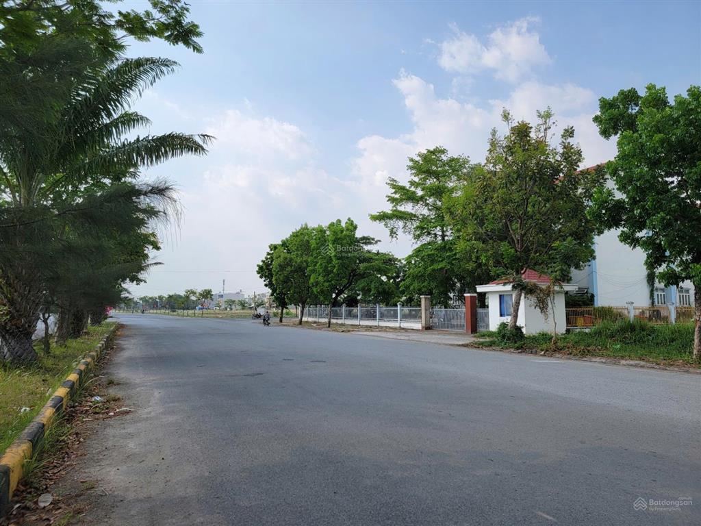 Bán gấp lô đất shophouse 8m x 20m ngay đường 45m ngay khu đô thị ven sông long hưng. giá ngộp 8 tỷ