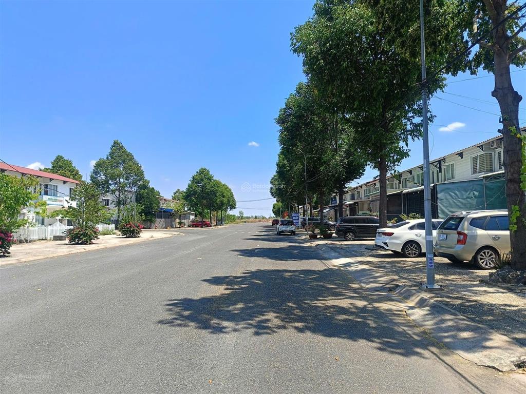 Bán nhà mới xây sát kcn nhơn trạch 3456, gđ 6 người ở thoải mái, shr thổ cư 100%. giá chỉ 1,5 tỷ