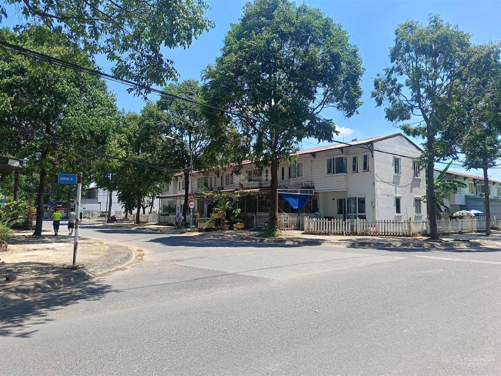 Bán nhà mới xây sát kcn nhơn trạch 3456, gđ 6 người ở thoải mái, shr thổ cư 100%. giá chỉ 1,5 tỷ