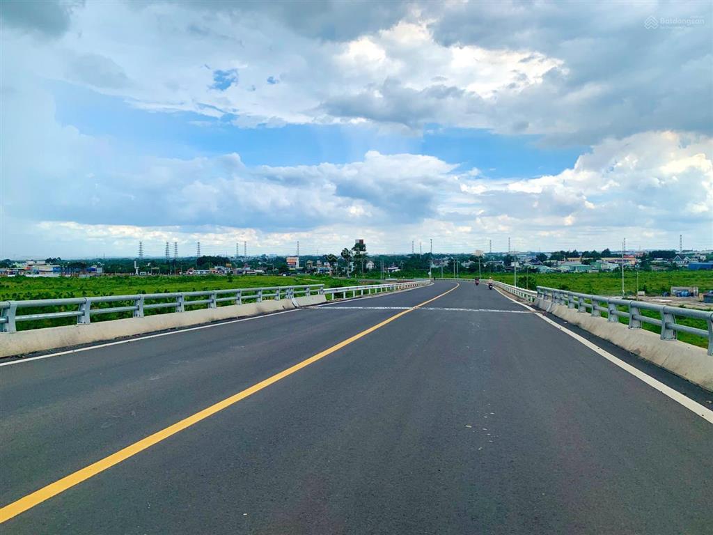 Bán đất gần mũi tàu thị trấn long thành, sát kcn long đức 3, dt lớn 110m², full thổ, giá 13tr/m2