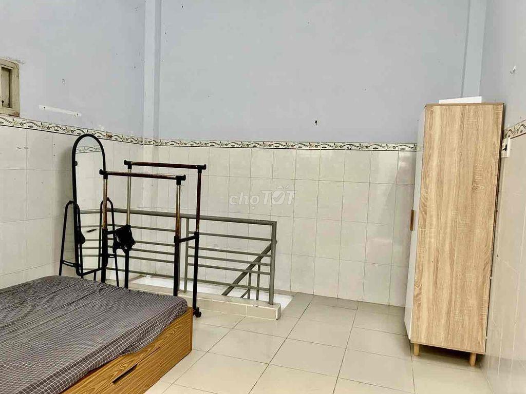 Nhà cho thuê nguyên căn Tân Phú, gần Big C Trường Chinh, có nội thất