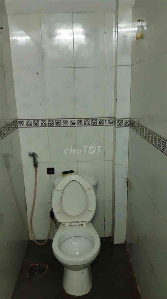 phòng trệt giờ tự do 18m2 có gác 15m2
