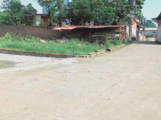 Bác nào muốn mua đất đón sóng trường đua ngựa sắp đền bù  e cc có lô đất nhỉnh 1,5 tỷ