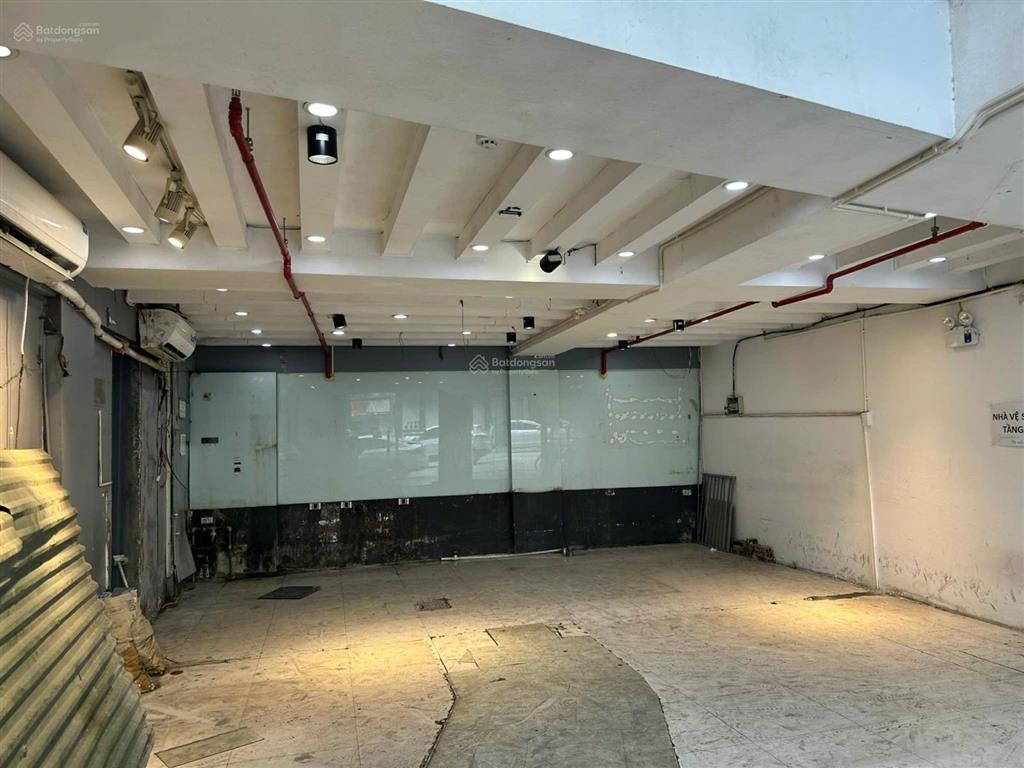 Mặt bằng trần đại nghĩa, dt150m*2t, mt 11,5m, giá thuê tốt phù hợp showroom,ngân hàng, đồ uống