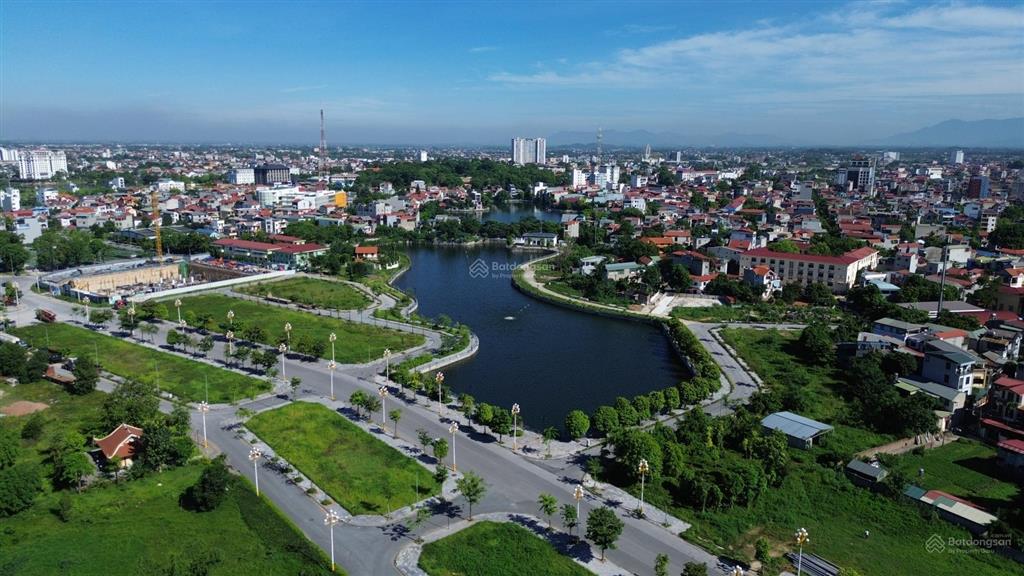 Đất biệt thự 200m2  hướng đông nam tại bắc đầm vạc
