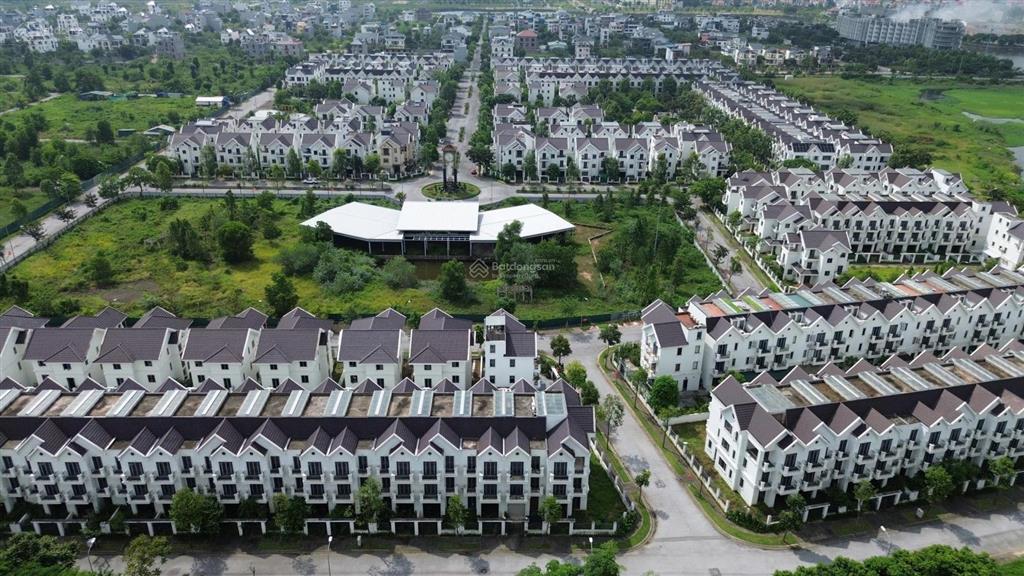 Nhà biệt thự lô góc tại time garden vĩnh yên  view vườn hoa