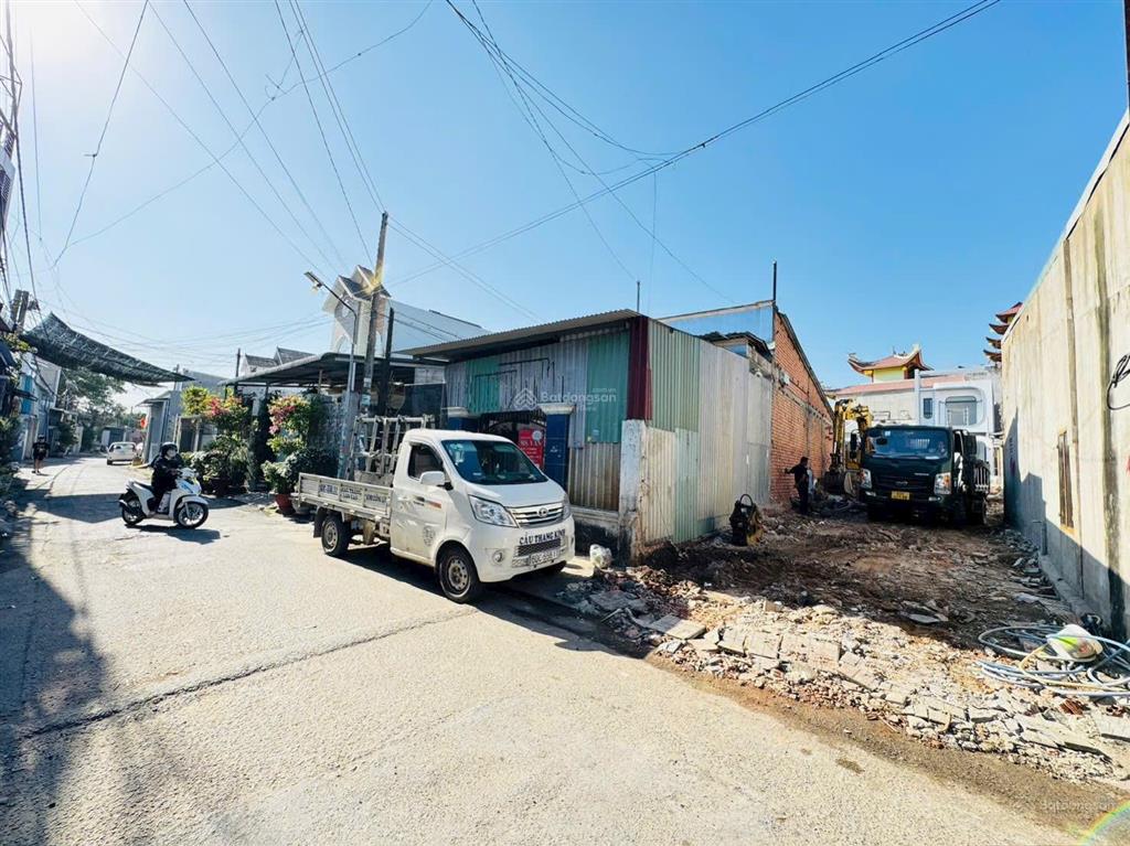 Lô đất phường tân phong 1 xẹt đường nguyễn ái quốc 4.2x22m nở hậu 5.8m sổ riêng thổ cư 3tỷ 980 tr