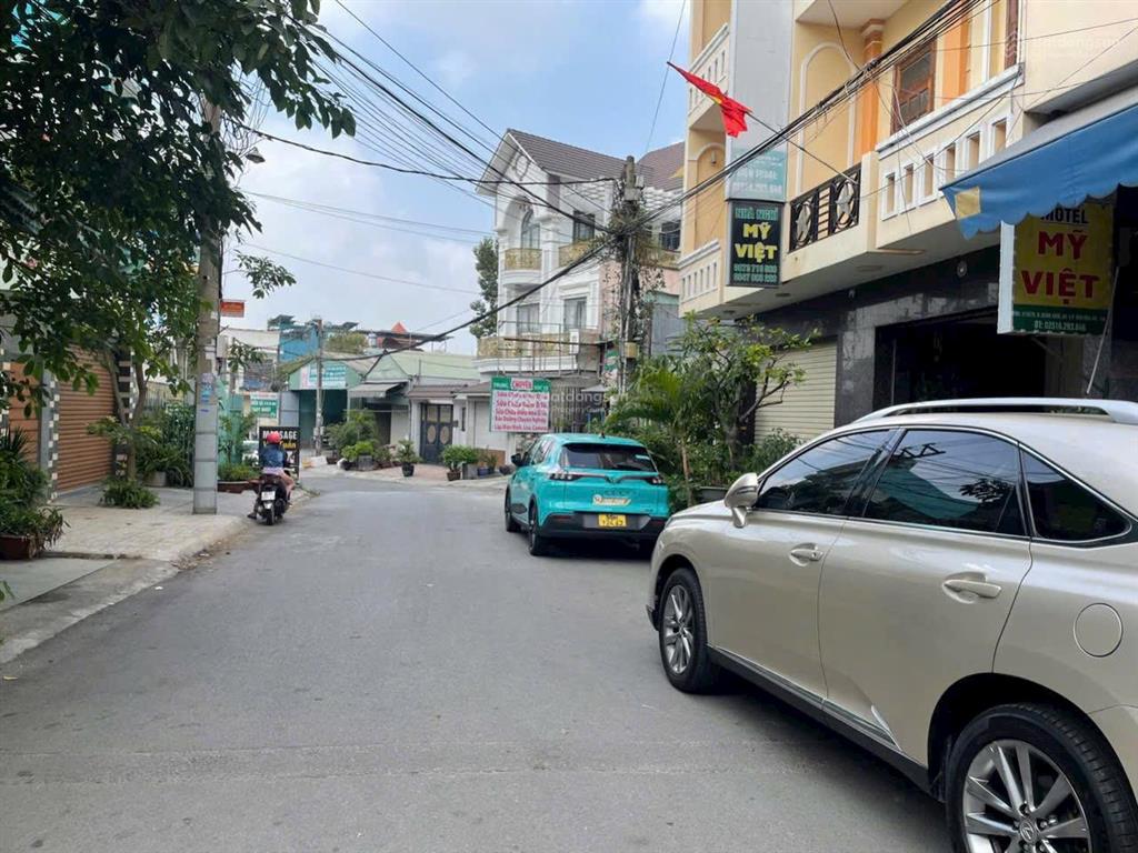 Lô đất mặt tiền kinh doanh gần bệnh viện đồng nai 6.217m nở hậu . sổ riêng thổ cư 5.5 tỷ