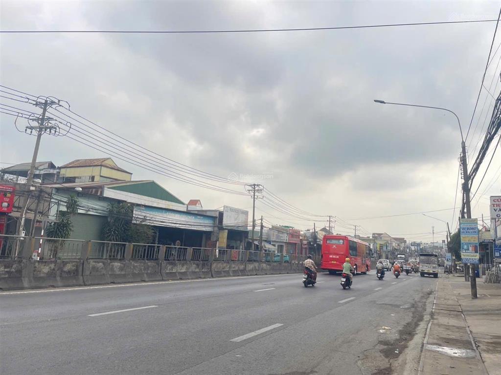 Mặt tiền kinh doanh quốc lộ 1a phường hố nai cũ . nhà 2 lầu 5.314m sổ riêng thổ cư 6.2 tỷ