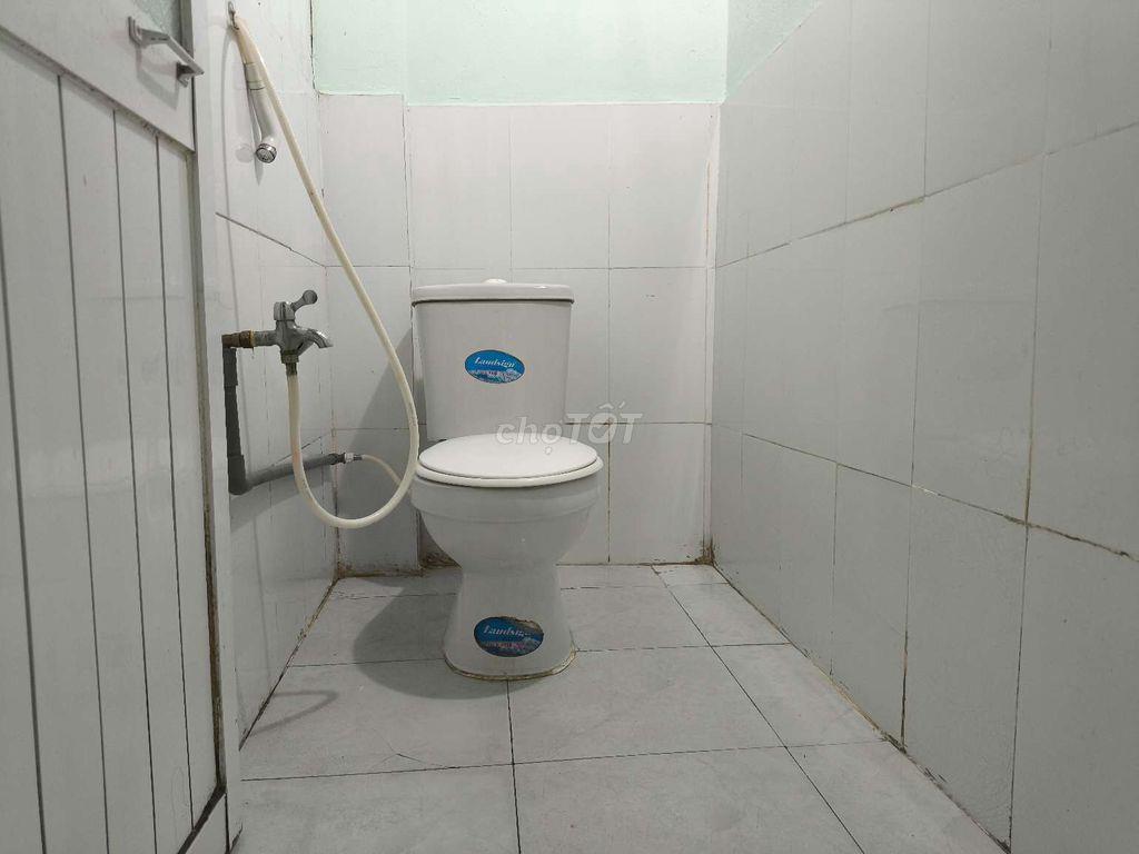 Phòng trọ cách Vincom Q9 200 mét