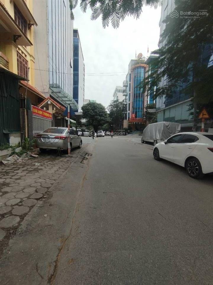 Bán đất cuối hồ tùng mậu, phân lô vỉa hè, nhiều ô tô tránh, mt 10m. 150m2. hơn 30 tỷ. 0978 996 ***