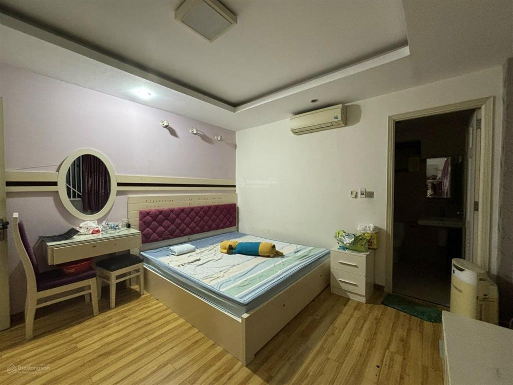 Cho thuê ch đức khải q7. căn góc 77m2 2pn, nhà trống. giá chỉ 8 tr/tháng.  0347 048 ***