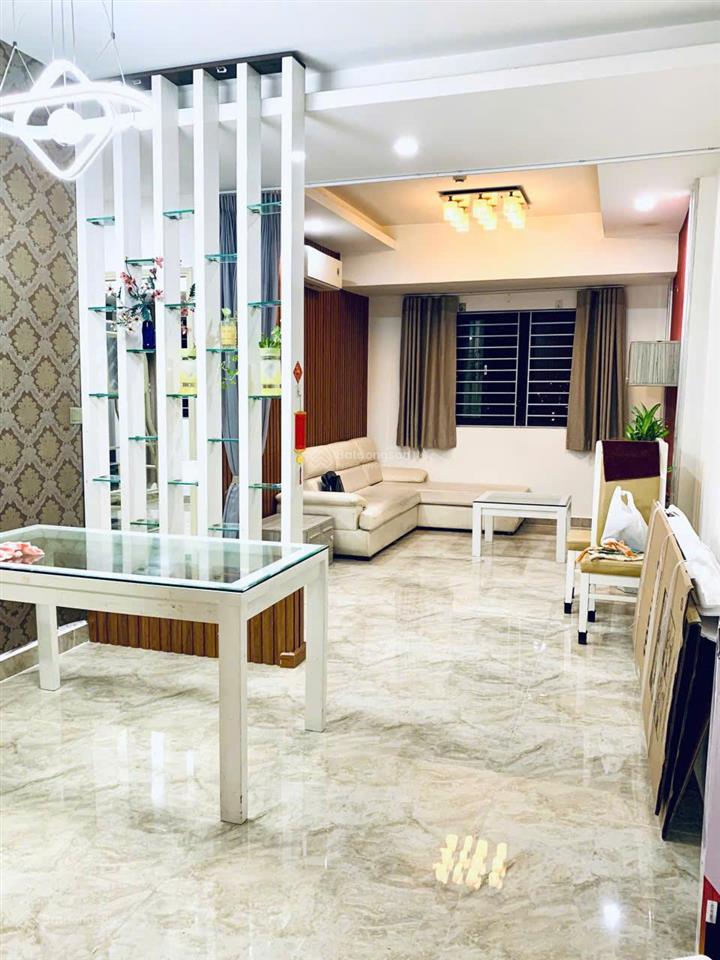 Cho thuê ch đức khải q7. căn góc 77m2 2pn, nhà trống. giá chỉ 8 tr/tháng.  0347 048 ***