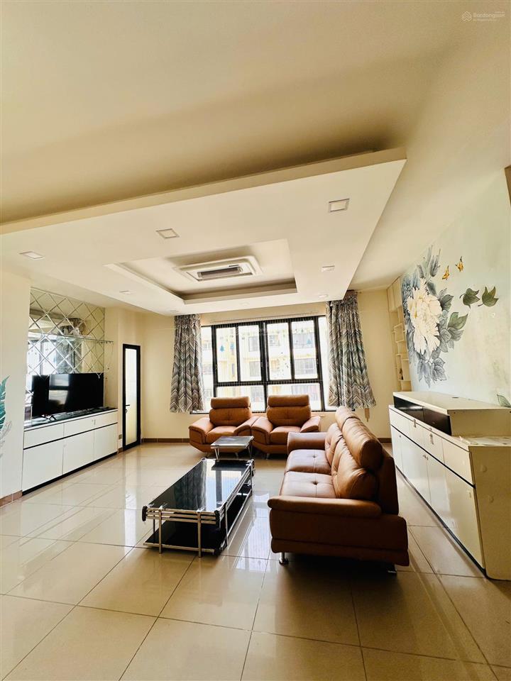 Cho thuê ch era town. 160m2 4pn, 4wc đầy đủ nội thất. giá chỉ 16 triệu/tháng.