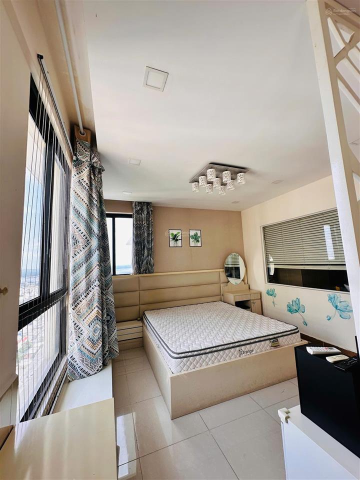 Cho thuê ch era town. 160m2 4pn, 4wc đầy đủ nội thất. giá chỉ 16 triệu/tháng.