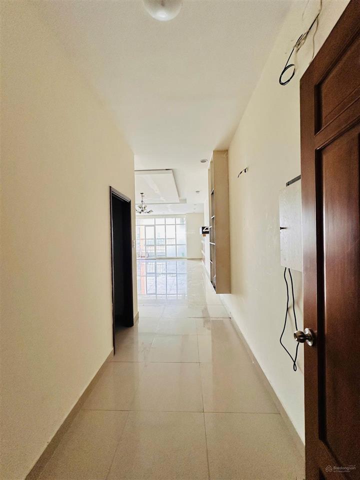 Bán ch belleza quận 7. 127m2 3pn 2wc nhà trống. giá 5,5 tỷ (shr).  0347 048 ***