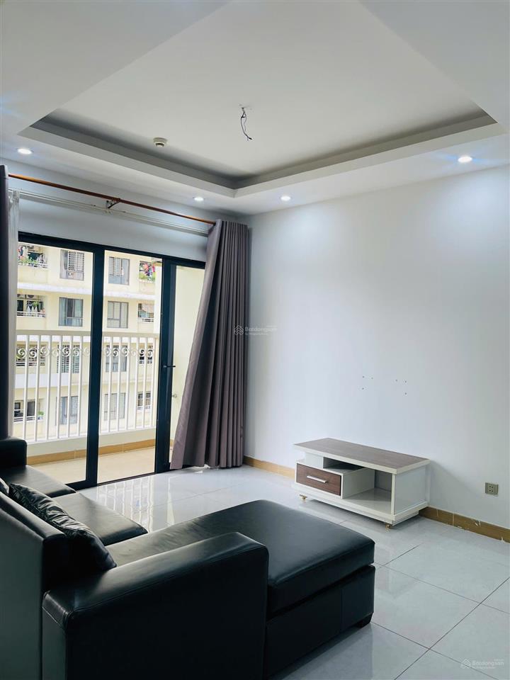 Cho thuê ch era town q7. bancol rộng 85m2 2 phòng ngủ, có nội thất. giá chỉ 10tr/tháng.