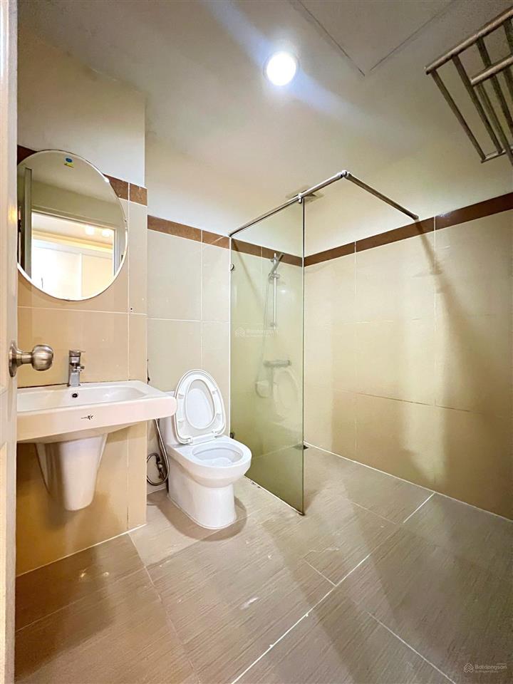 Bán ch era town đức khải q7. shr 67m², 2 phòng ngủ. giá chỉ 3,35 tỷ.