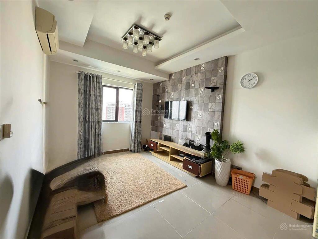 Cho thuê ch đức khải q7. căn góc, 77m2, 2 phòng ngủ, đầy đủ nội thất. giá chỉ 9 triệu.