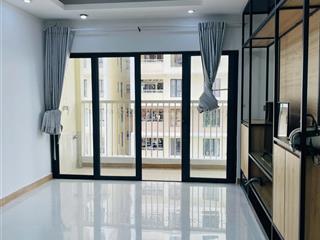 Hàng hiếm tại the era town. ban công rộng, 85m2 2pn, 2wc. giá thanh toán 3 tỷ 500 triệu.