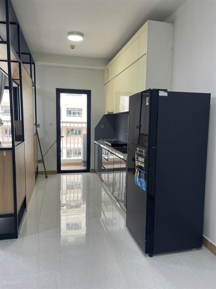 Hàng hiếm tại the era town. ban công rộng, 85m2 2pn, 2wc. giá thanh toán 3 tỷ 500 triệu.