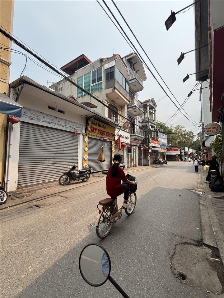 Chính chủ bán nhà mặt phố 215 yên duyên, 22,8 tỷ, 56,8 m2  cơ hội đường tam trinh đang mở rộng