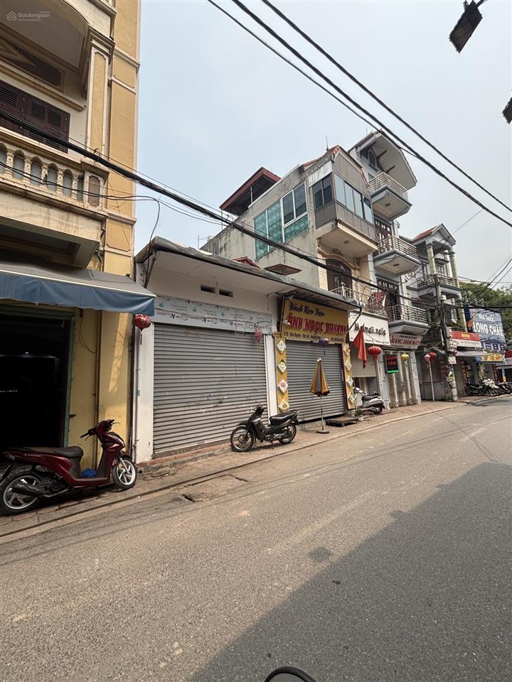 Chính chủ bán nhà mặt phố 215 yên duyên, 22,8 tỷ, 56,8 m2  cơ hội đường tam trinh đang mở rộng
